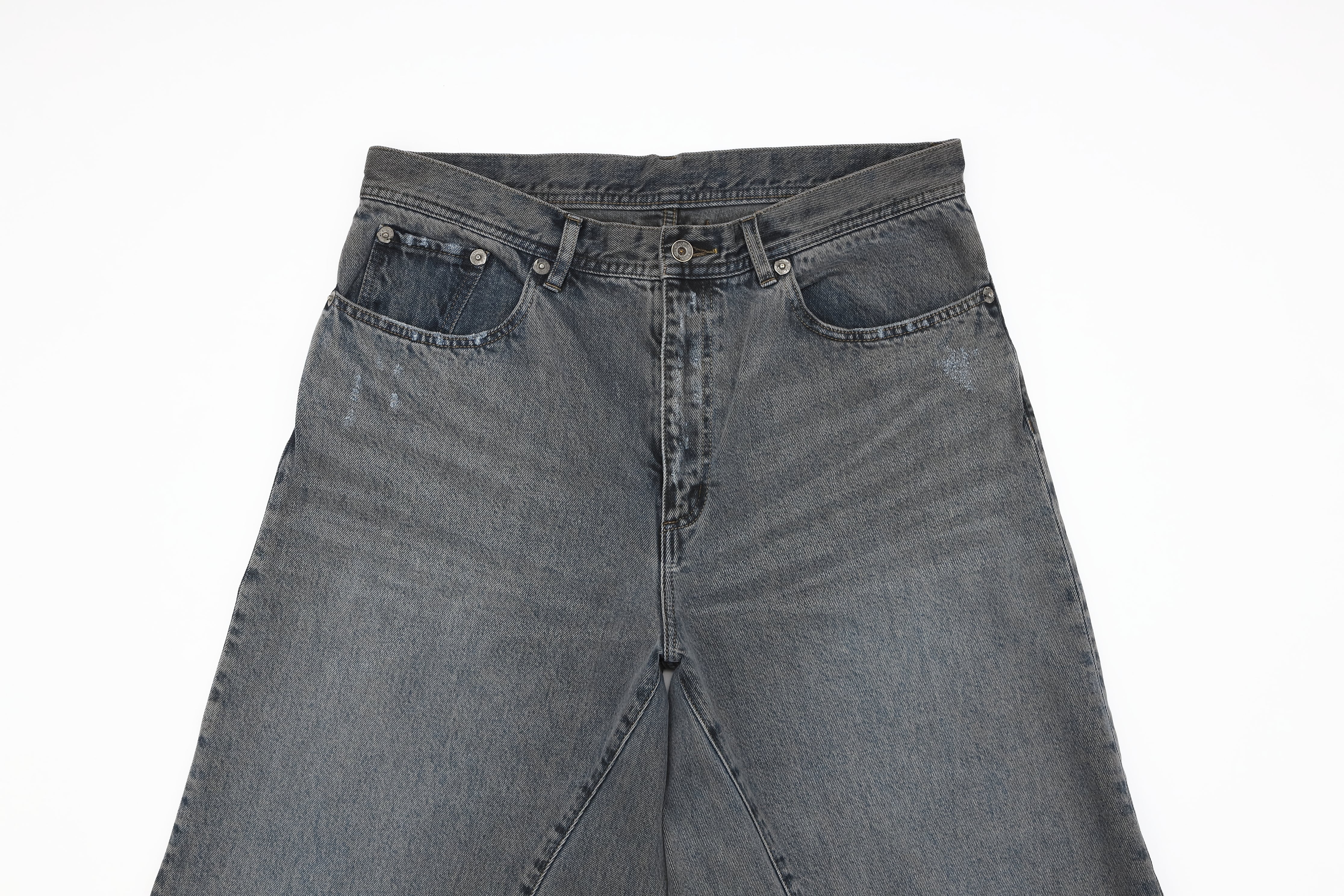 ボウレッグバギーデニムパンツ