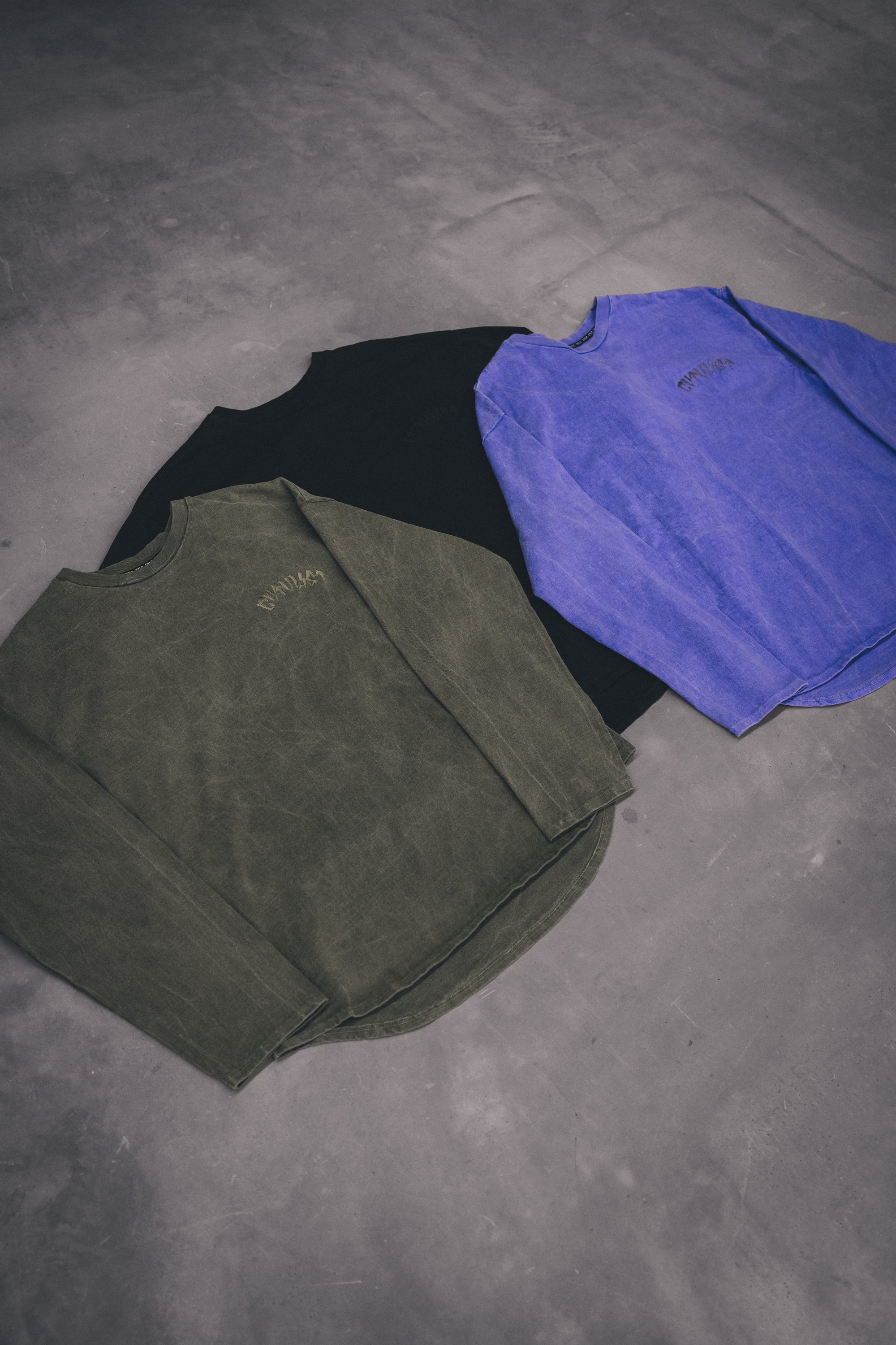 Arched Logo Basic Longsleeve Tee